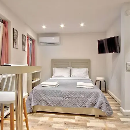 M&f In Corfu Center Daire Korfu