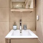 M&f In Corfu Center Апартаменты *