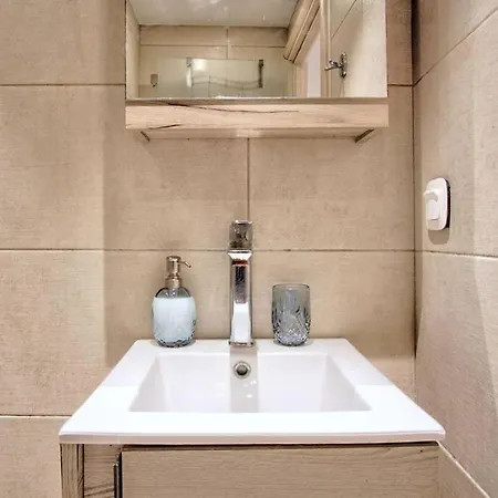 M&f In Corfu Center شقة *