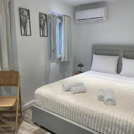 M&f In Corfu Center شقة